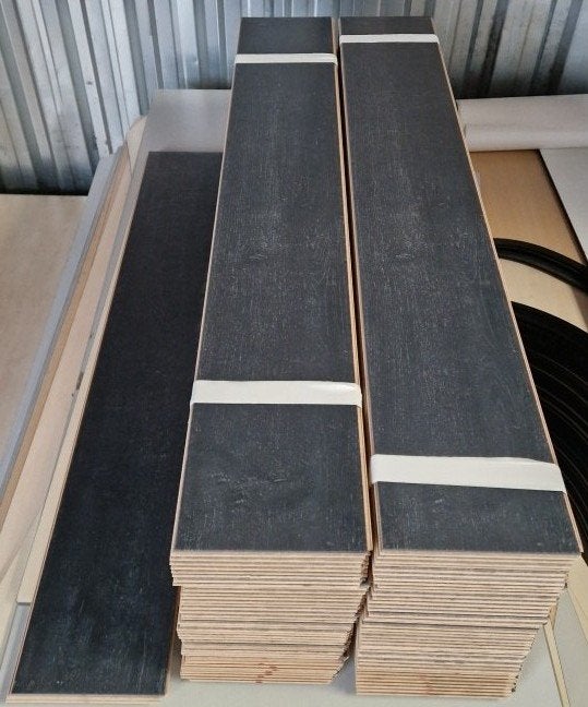 Circa 23,6 m2 laminaat Quick-Step Capture Zwartgeverfde eik., Ophalen, Zwart, Zo goed als nieuw, 10 tot 25 m²
