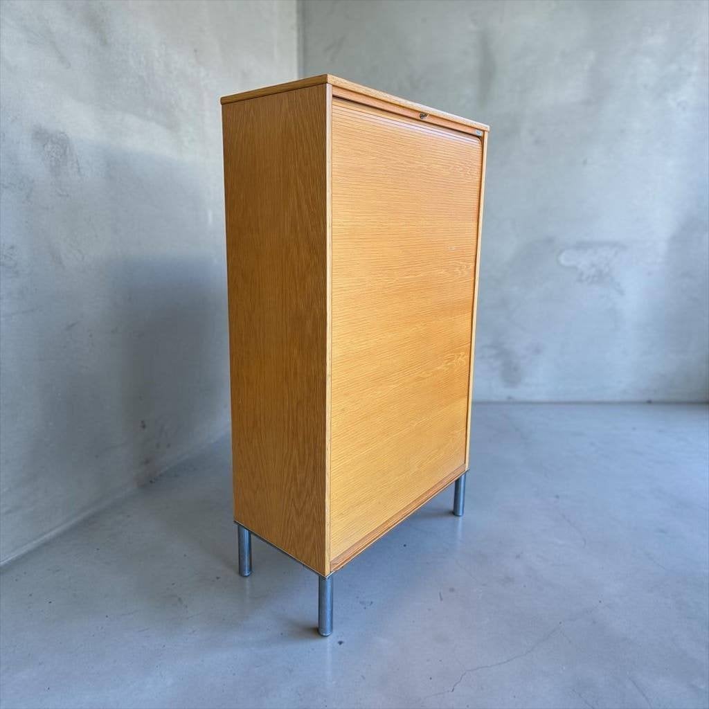 Vintage houten archiefkast / rolluikkast op chromen poten, Ophalen, Gebruikt, 105 cm of meer, 100 cm of meer