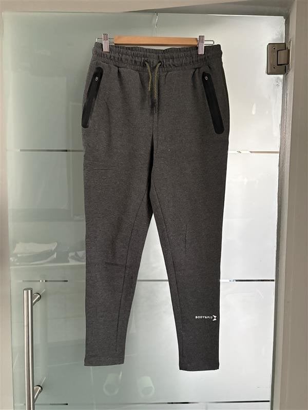 Body and Fit Jogger, Body and Fit, Ophalen of Verzenden, Zo goed als nieuw, Grijs