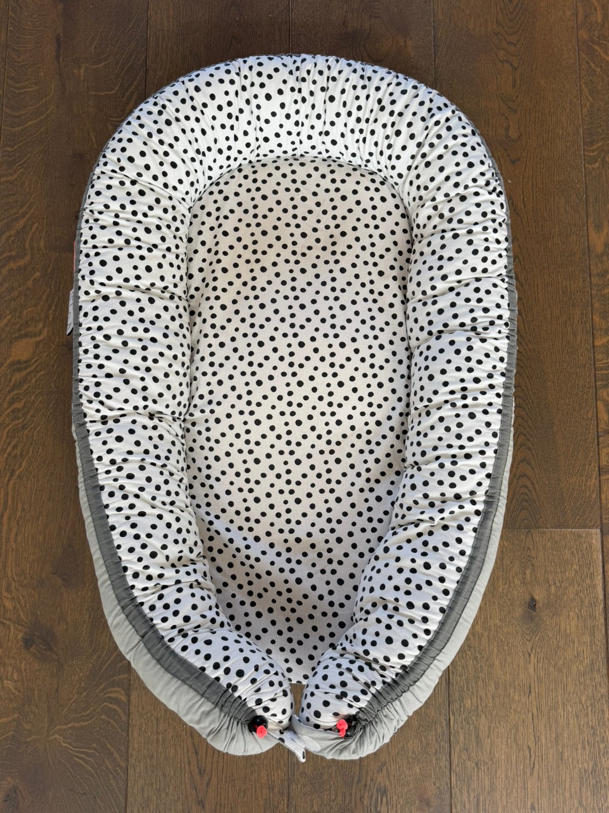 Babynestje Done by Deer - baby nest - slaap nest, Ophalen, Zo goed als nieuw, Overige typen