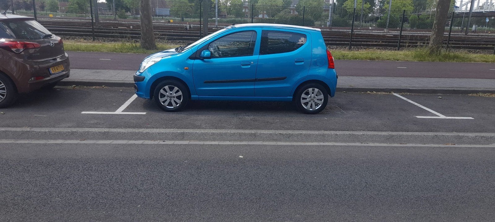 Nissan pixo Look 2012, Auto's, Nissan, Voorwielaandrijving, Stof, Blauw, 996 cc