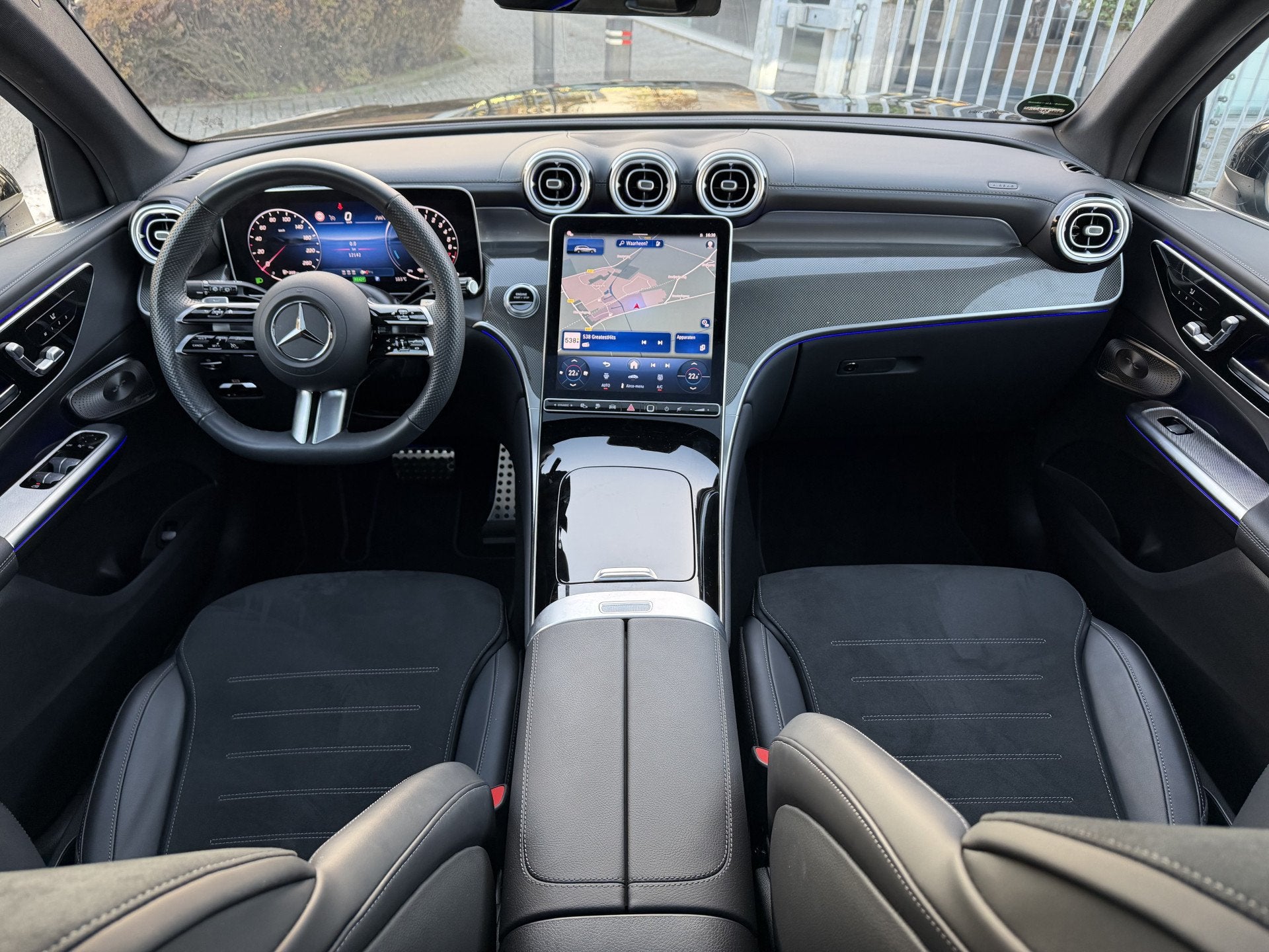 Mercedes-Benz GLC 300e 4MATIC AMG Line Premium Pano-Dak | Bu, Automaat, Gebruikt, Zwart, Zwart