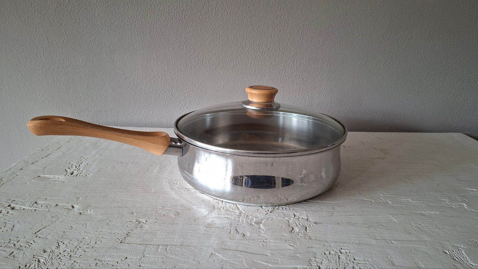 Vintage BK Karaat Koekenpan / Hapjespan Ø 25 cm RVS Hout, Ophalen of Verzenden, Gebruikt, Rvs