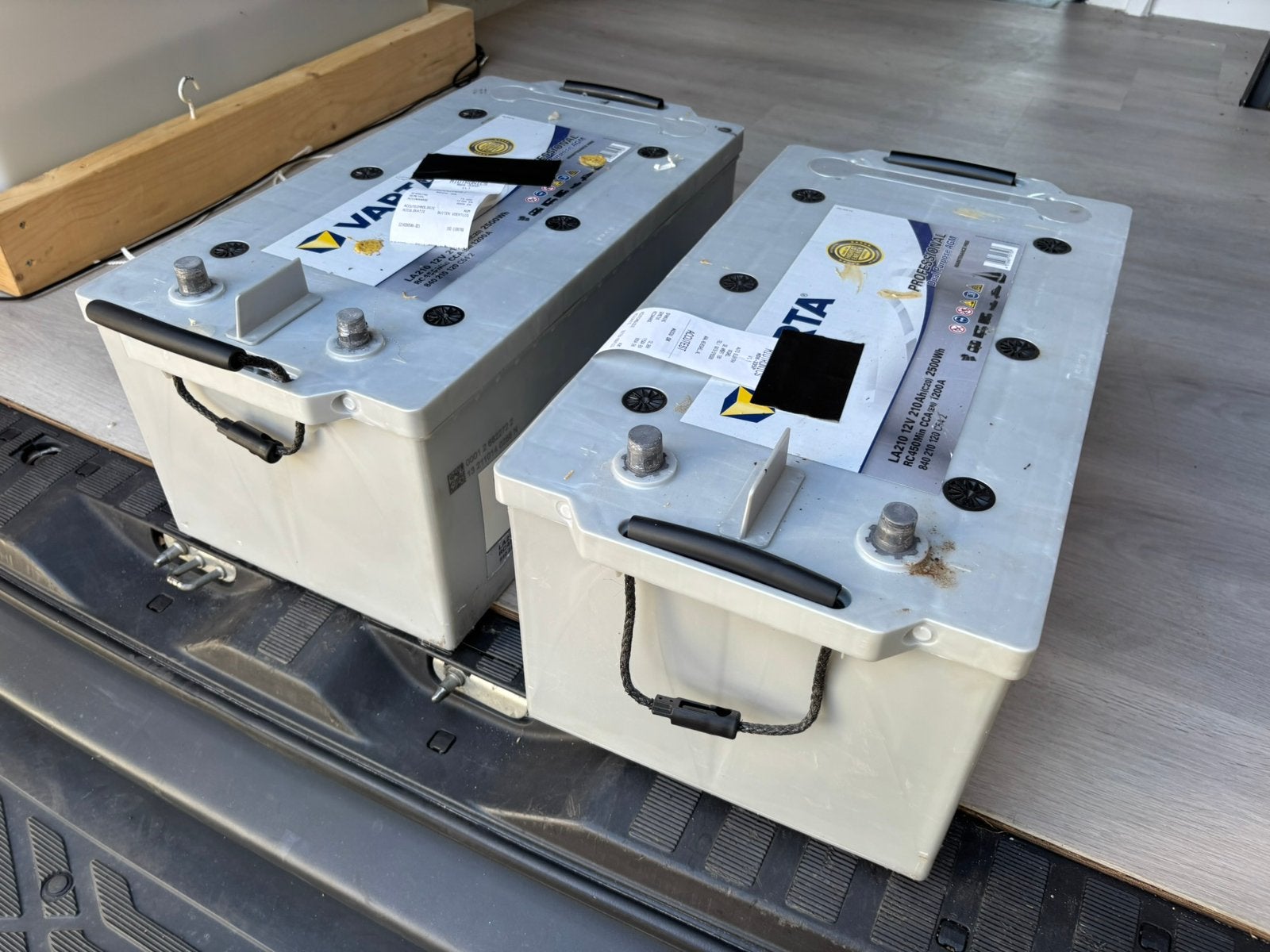 VARTA LA210 12V 210Ah (c20) 2500Wh accu in zeer goede staat!, Auto-onderdelen, Ophalen, Gebruikt, Universele onderdelen