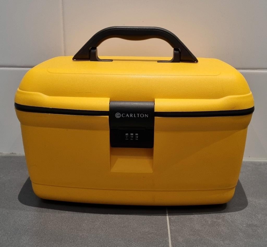 Beautycase, Ophalen, Geel, Met slot, Zo goed als nieuw