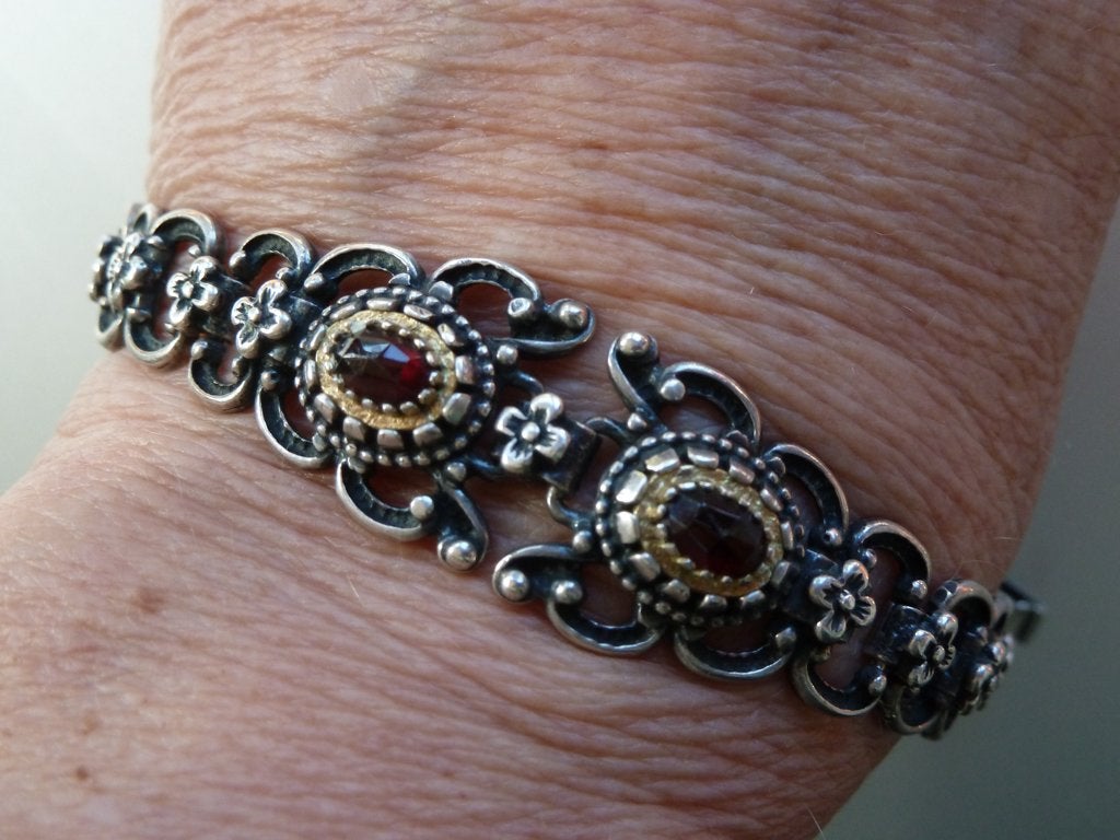 Antieke zilveren armband ca. 1930, granaat in gouden zetting, Verzenden, Zilver, Armband, Met edelsteen