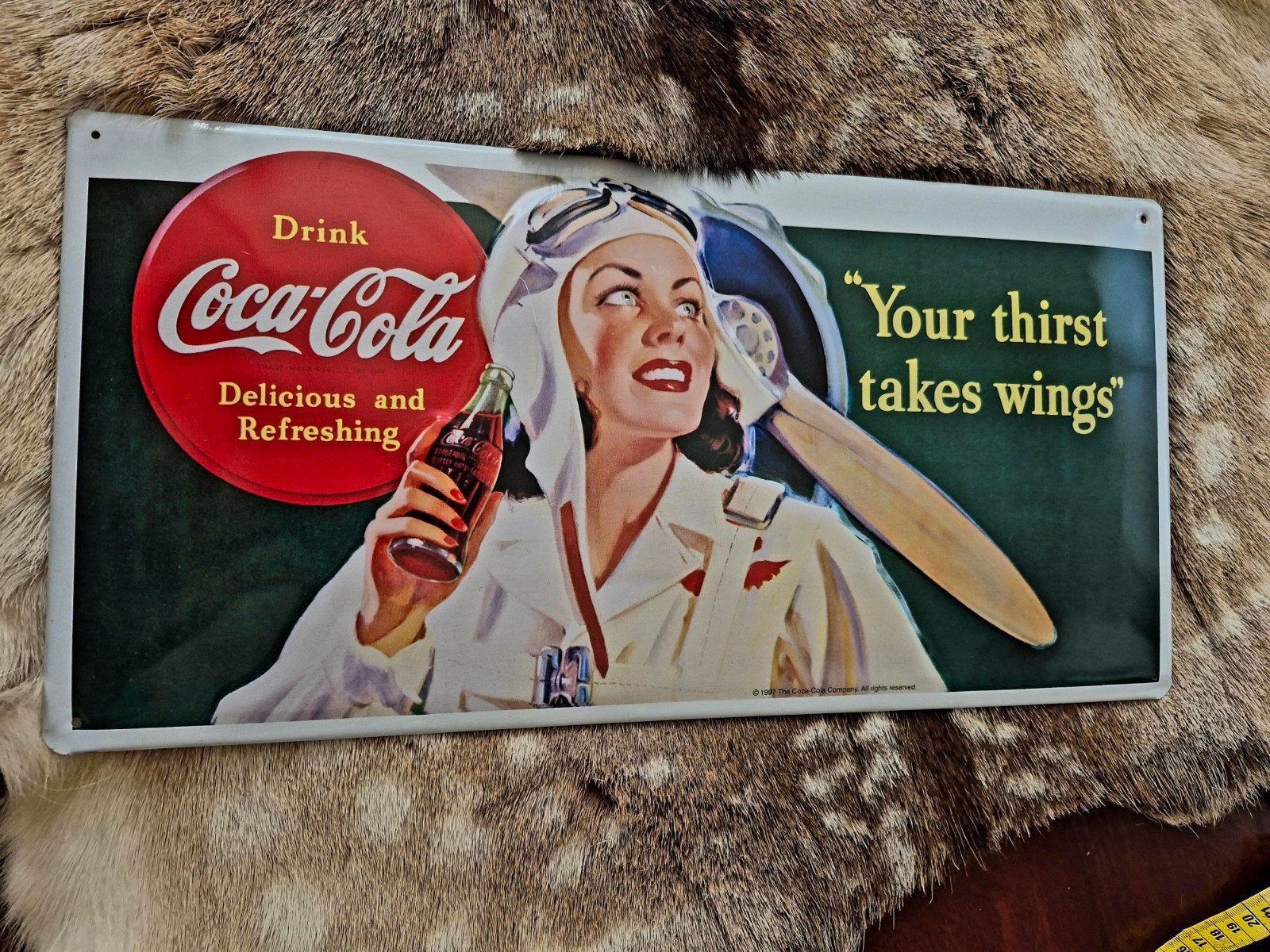 Groot Vinted Coca-Cola Reclamebord st takes wings, Ophalen of Verzenden, Gebruikt, Reclamebord