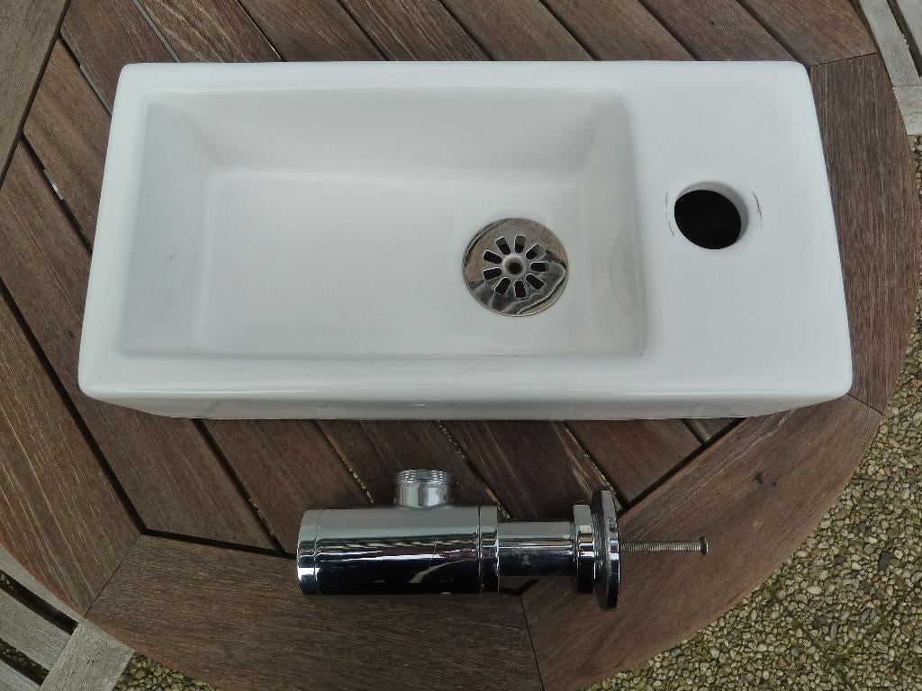 fonteintje toilet inclusief sifon, Ophalen of Verzenden, Steen, Wastafel
