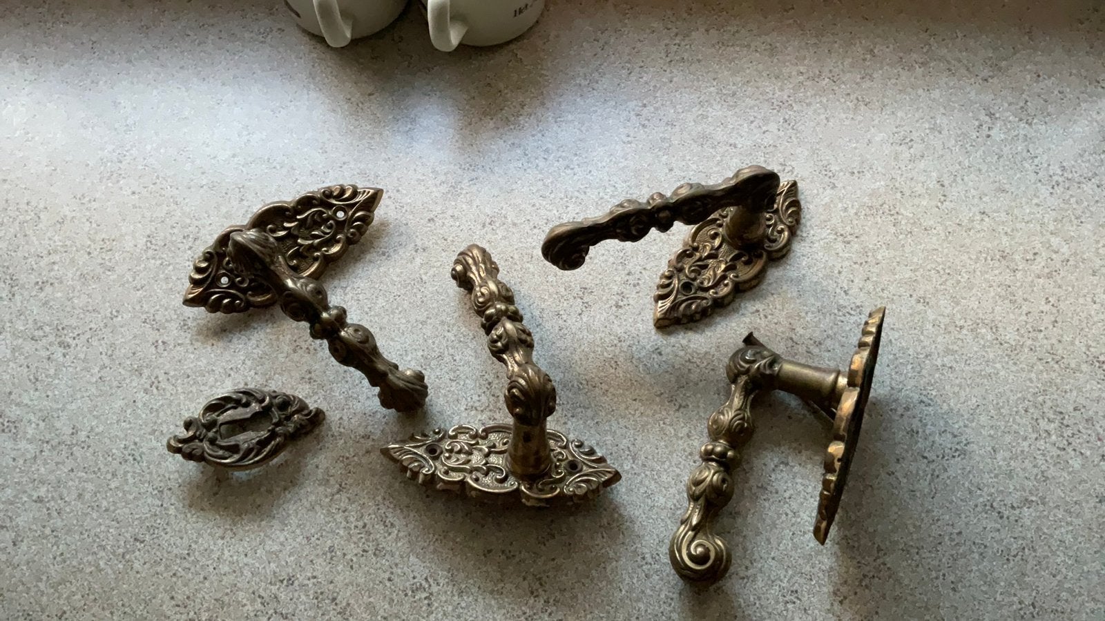 Deurklink, Sieraden, Tassen en Uiterlijk, Broches, 10 cm of meer, Ophalen of Verzenden, Rood, Koper
