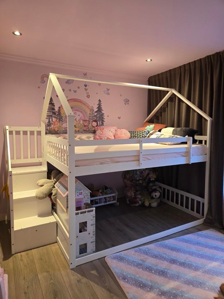 Stapelbed huisbed met trap en opbergruimte, Kinderen en Baby's, Kinderkamer | Stapelbedden en Hoogslapers, Ophalen, Zo goed als nieuw