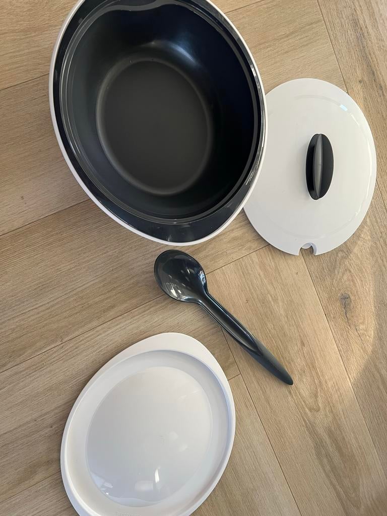Tupperware serveerschaal met lepel en deksel, Huis en Inrichting, Keuken | Tupperware, Zo goed als nieuw, Schaal, Wit, Ophalen