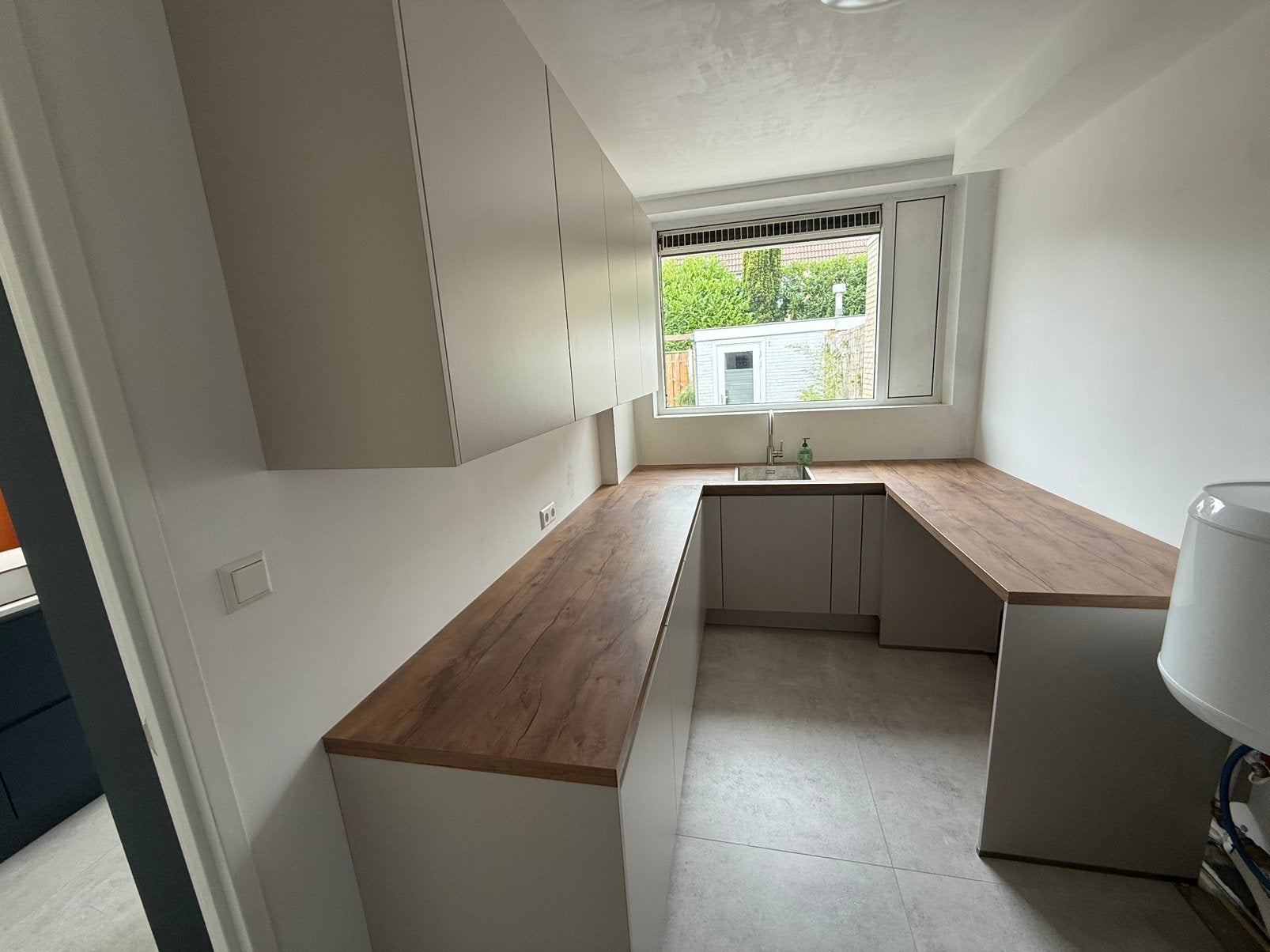 Keuken 2 jaar oud demonteren en meenemen, Huis en Inrichting, Keuken | Complete keukens, Ophalen, Zo goed als nieuw