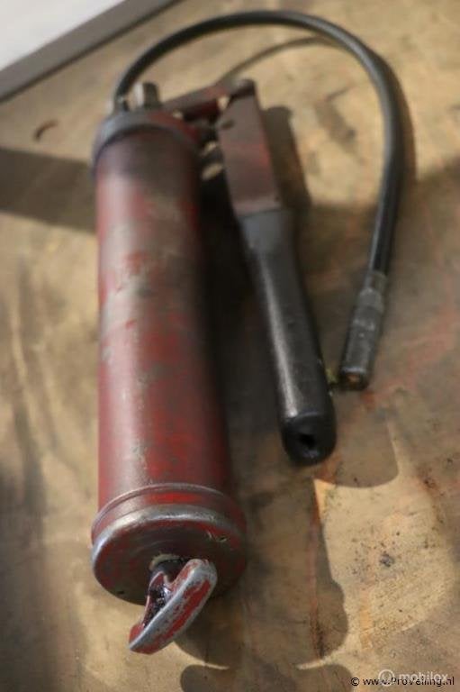 Online Veiling: Vetspuit met flexibele slang, Doe-het-zelf en Verbouw, Gereedschap | Handgereedschap, Gebruikt