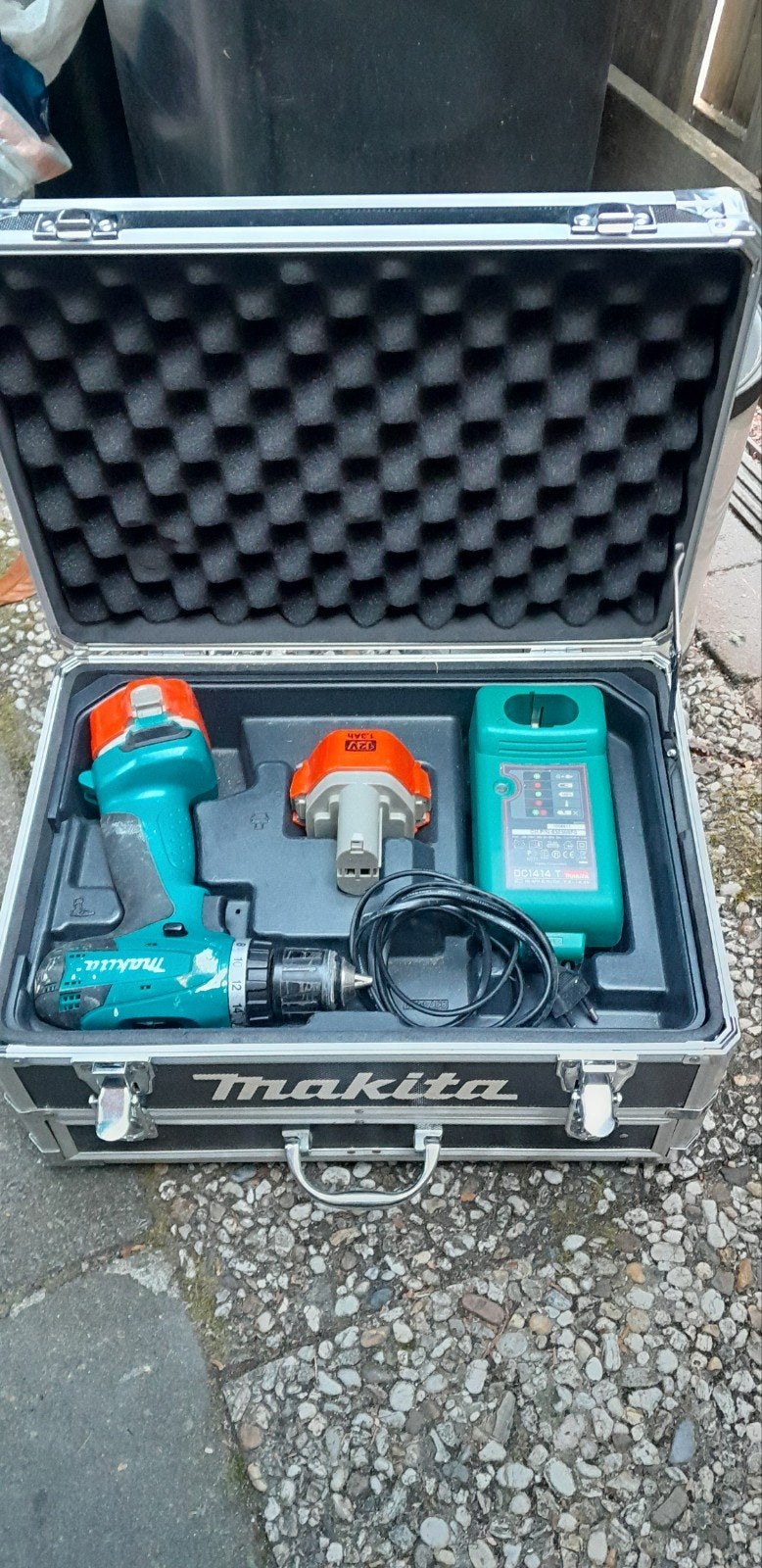 Makita Boor- en Schroefmachine met Koffer en Accessoires, Ophalen, Gebruikt, Variabele snelheid, Boor- en Schroefmachine