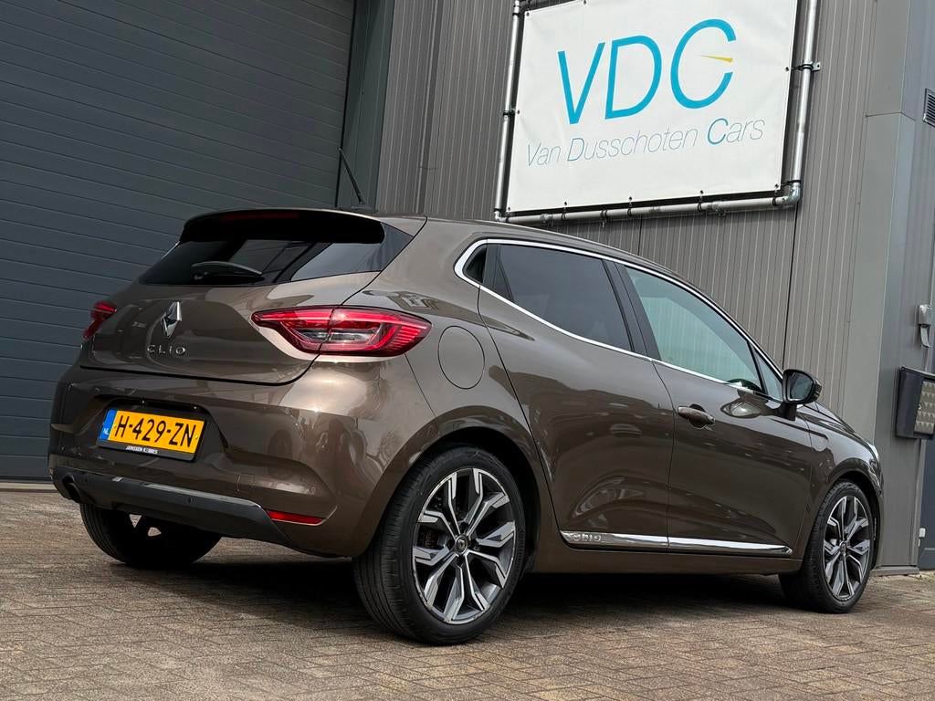 Renault Clio 1.0 TCe Intens | Navigatie | Lane Assist | Half, Voorwielaandrijving, 101 pk, Gebruikt, 580 kg
