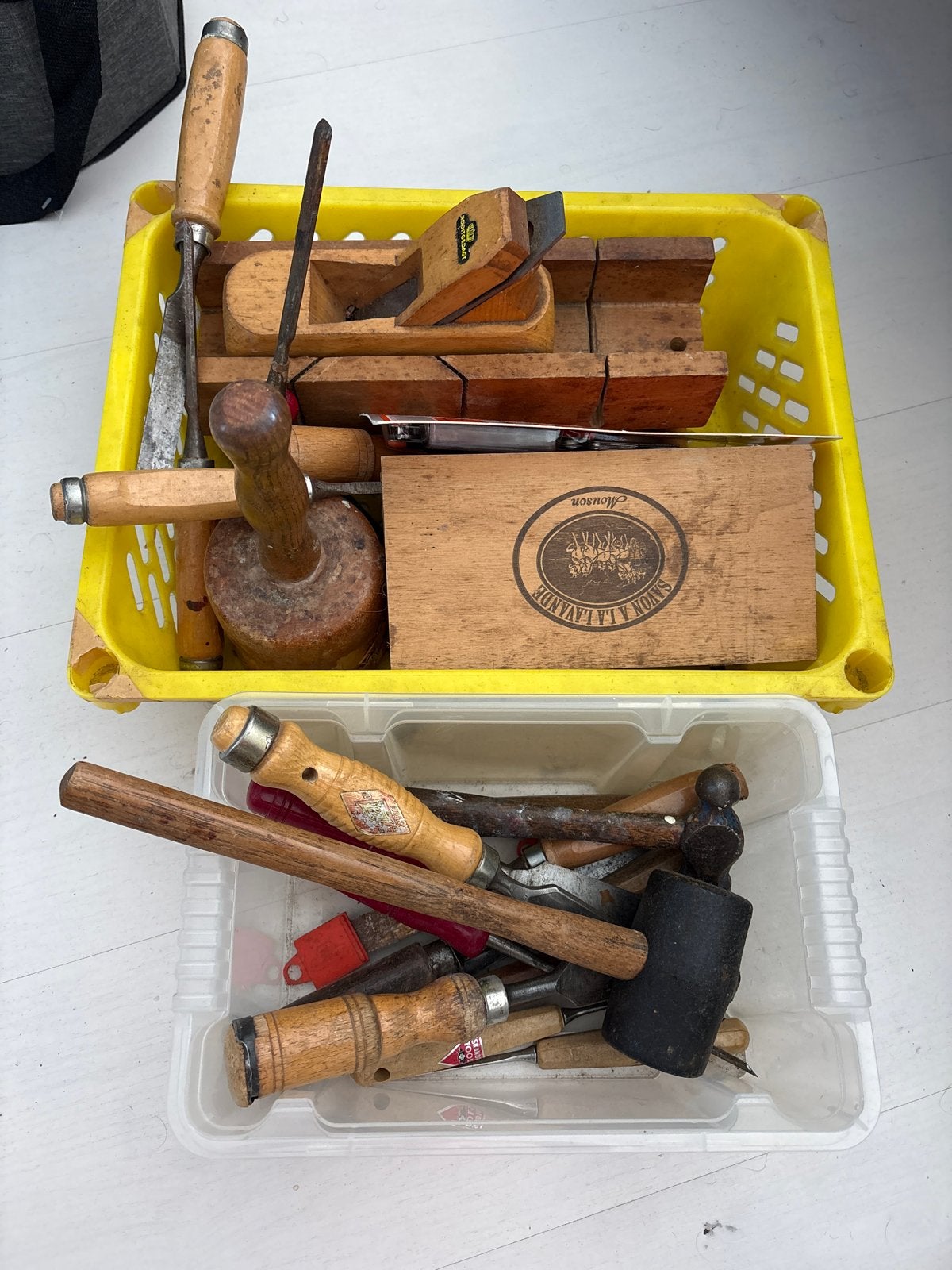 Diverse gereedschapsset voor houtbewerking, Ophalen
