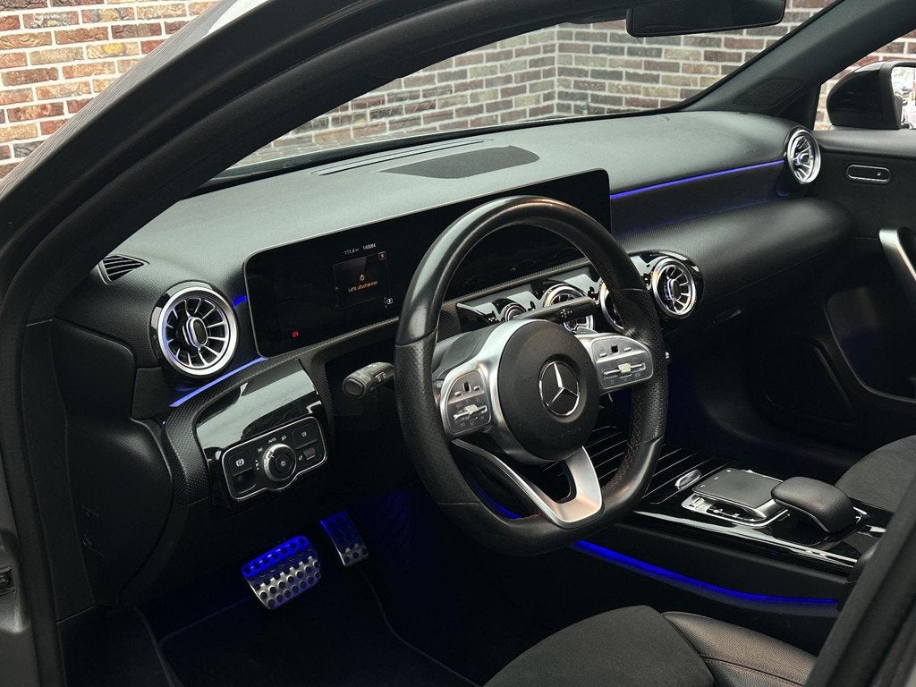 Mercedes-Benz A-klasse 250 AMG Panorama Sfeer Camera Led Tun, Gebruikt, 4 cilinders, 1600 kg, 725 kg