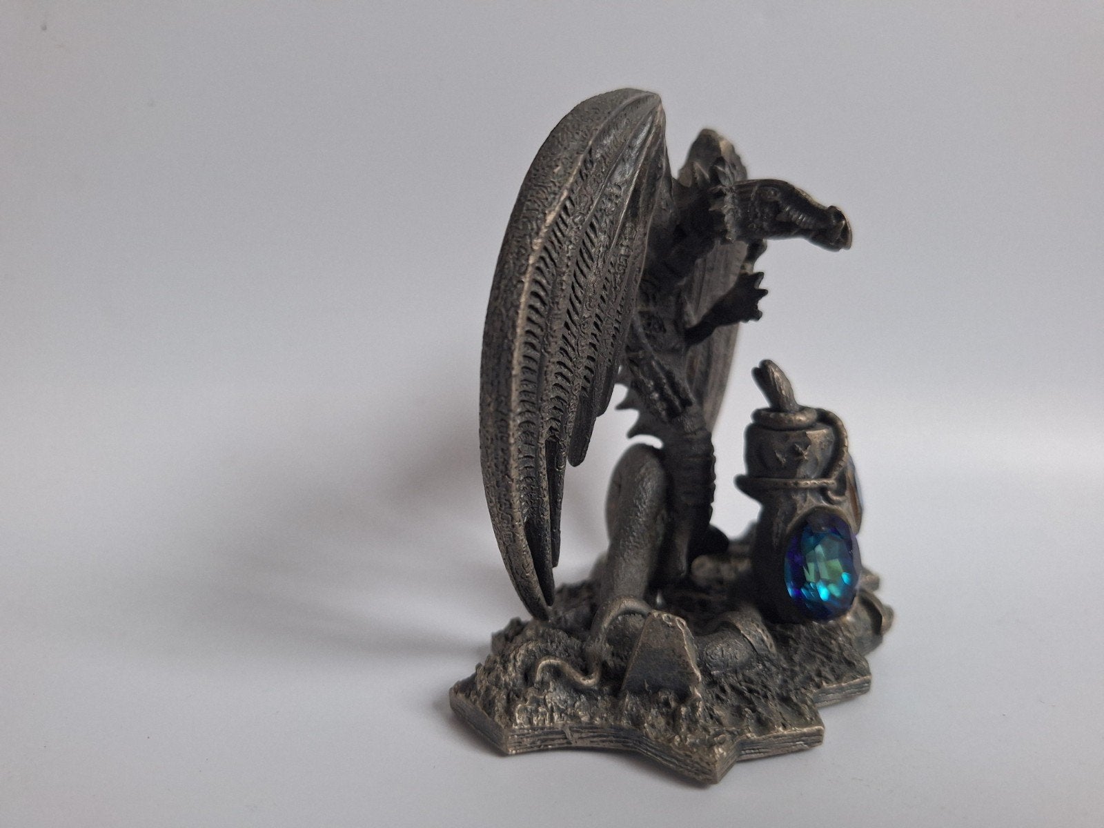 Tinnen draak van Roger Gibbons ; " The keeper of the Magic, Ophalen of Verzenden, Zo goed als nieuw