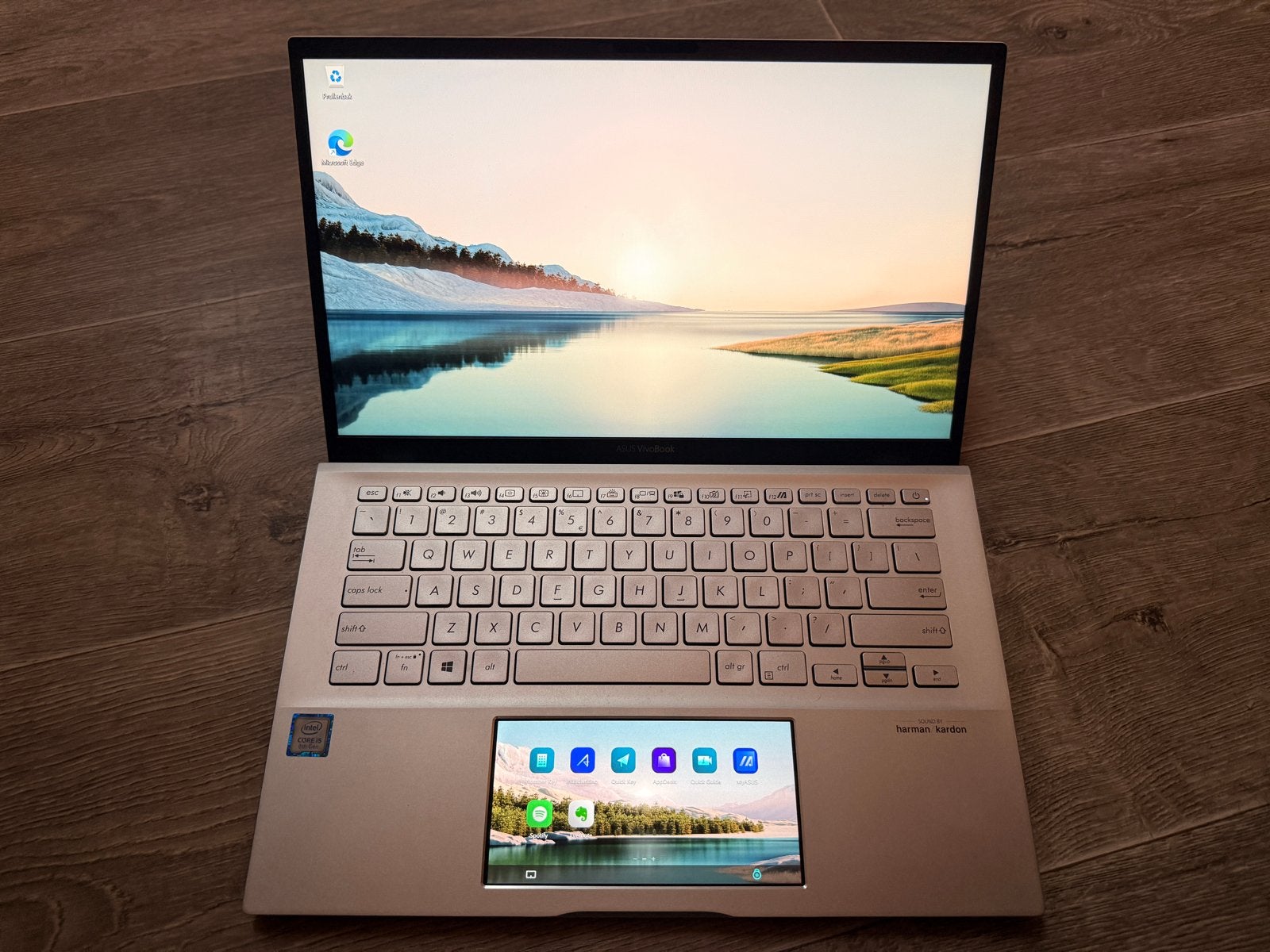 ASUS VivoBook 2019 met Intel Core i5 (8e Gen) en ScreenPad, Computers en Software, Windows Laptops, Ophalen, 2 tot 3 Ghz, Qwerty