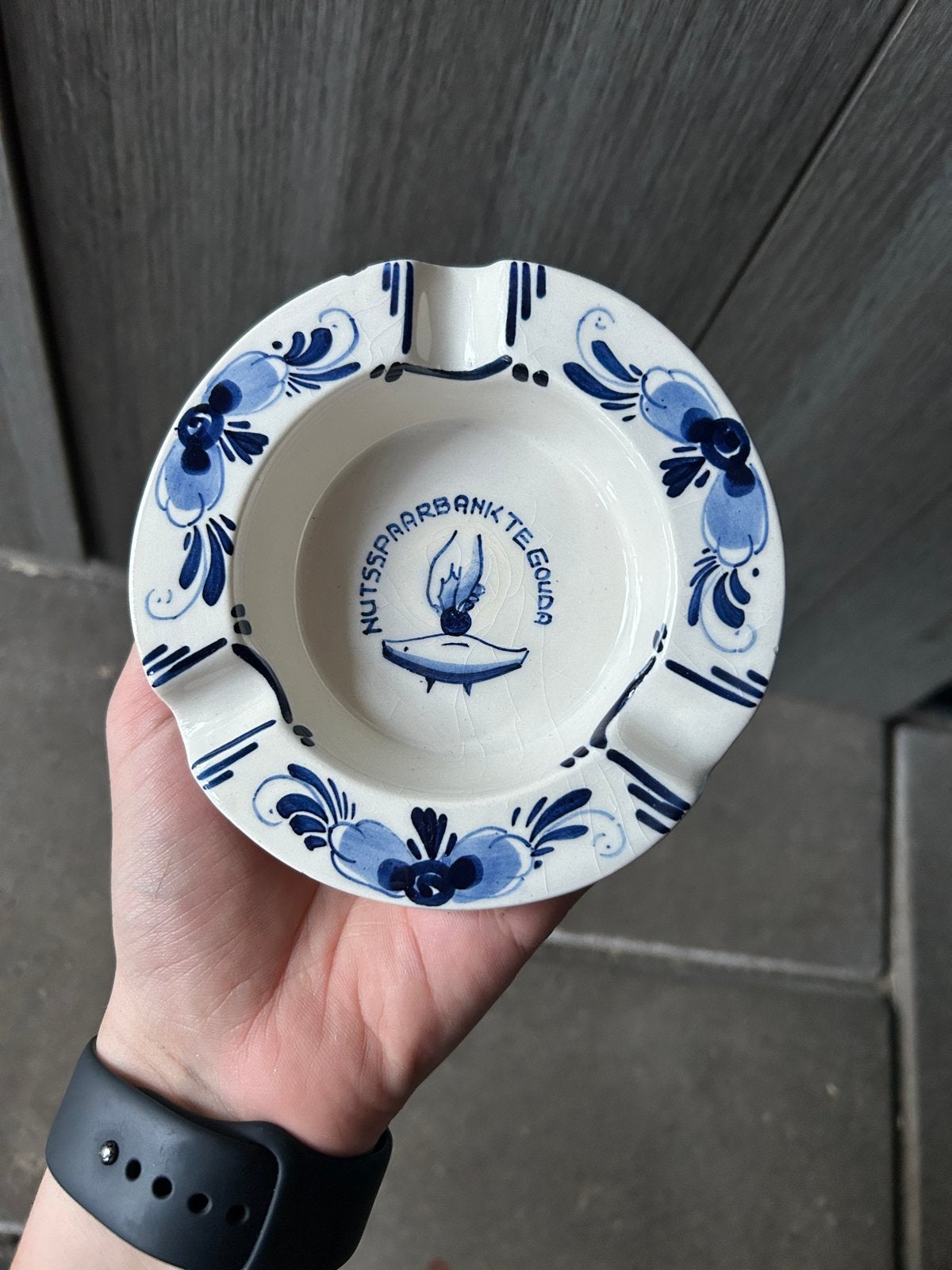 Vintage Delfts Blauw Asbak Nutsspaarbank te Gouda 1857-1957, Ophalen of Verzenden