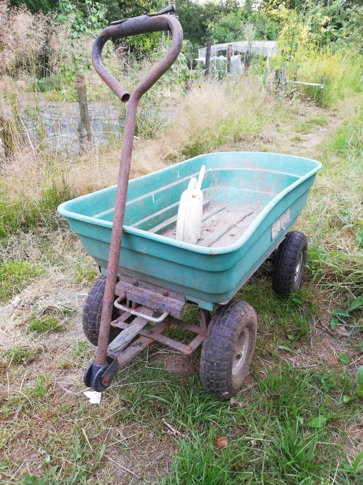 Gratis kar, Tuin en Terras, Overige Tuin en Terras, Gebruikt, Ophalen
