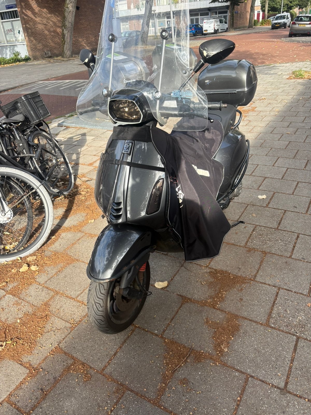 Vespa sprint 2021, Fietsen en Brommers, Ophalen, Gebruikt, Overige modellen, Maximaal 45 km/u