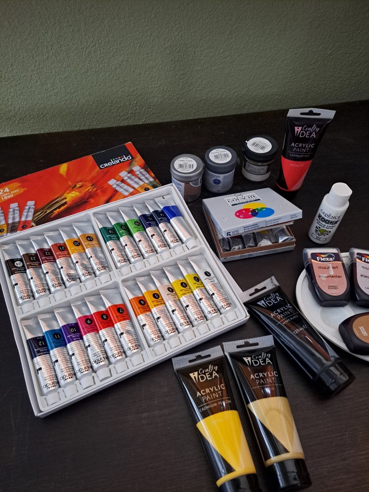 Grote set schildersbenodigdheden: olieverf, acryl, gouache, Hobby en Vrije tijd, Schilderen, Ophalen of Verzenden