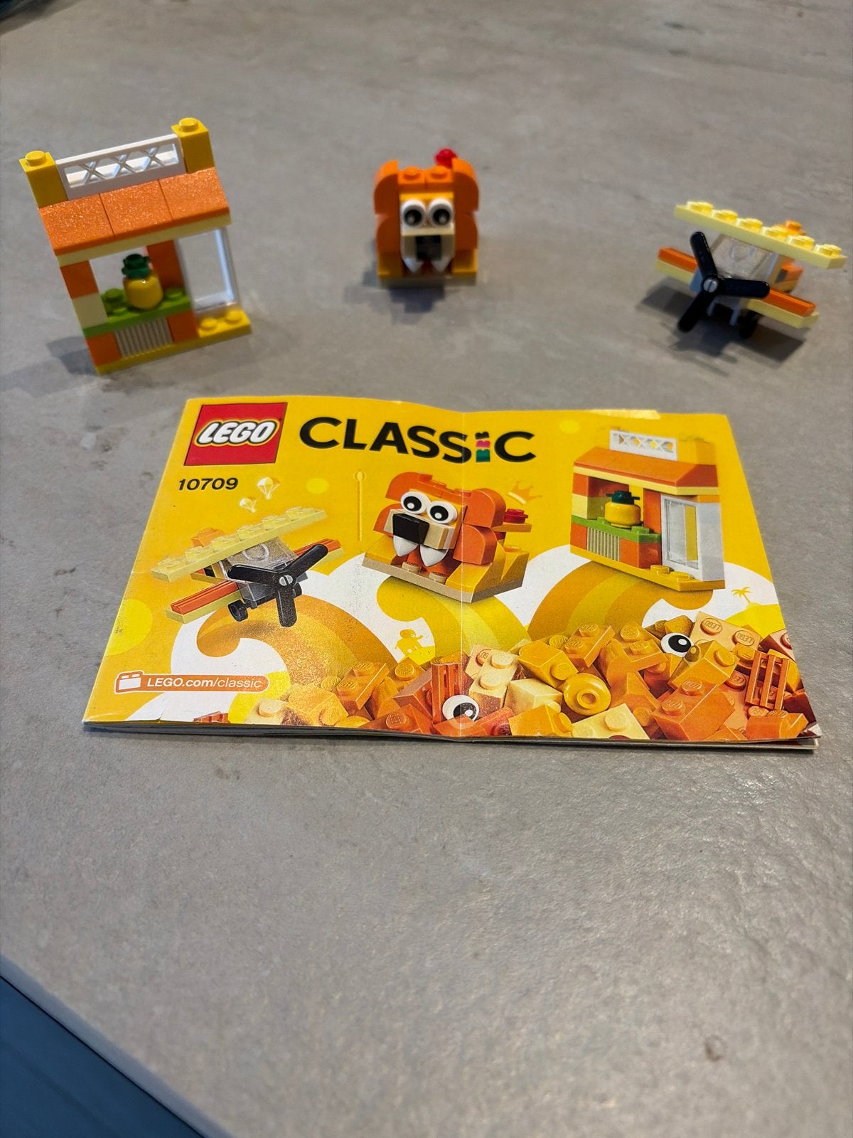 Lego Classic 10709 Oranje Creatieve Doos met handleiding, Ophalen of Verzenden, Gebruikt