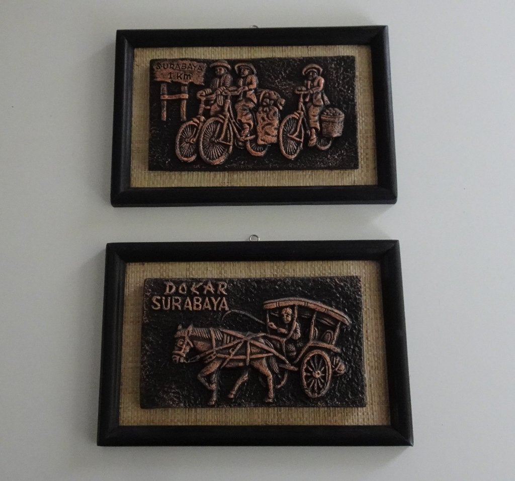 2 Handgemaakte Souvenirs uit Surabaya, Indonesië, Ophalen, Zo goed als nieuw