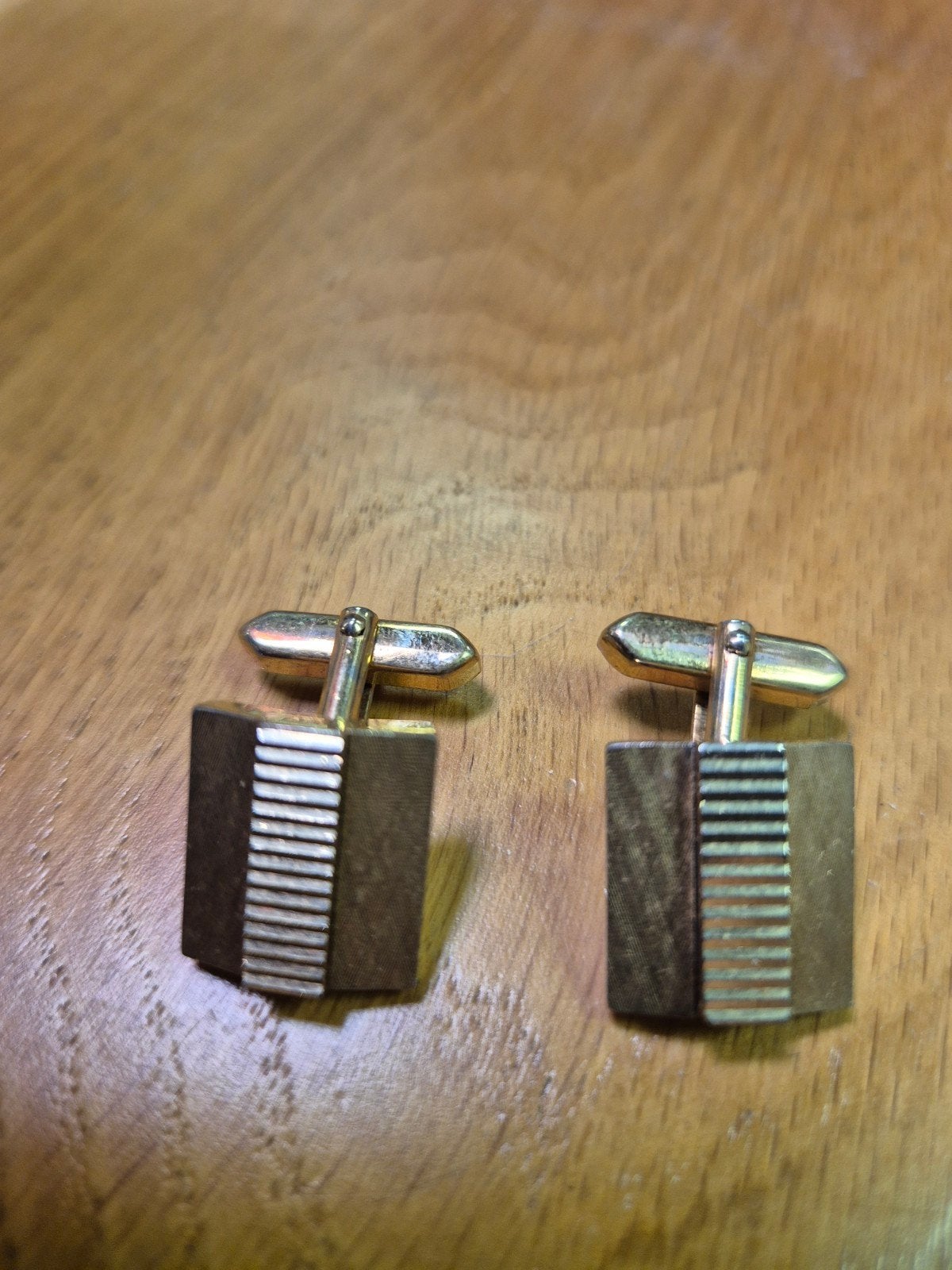 Vintage Manchetknopen Goudkleurig met Streepdesign, Sieraden, Tassen en Uiterlijk, Manchetknopen, Ophalen of Verzenden, Gebruikt