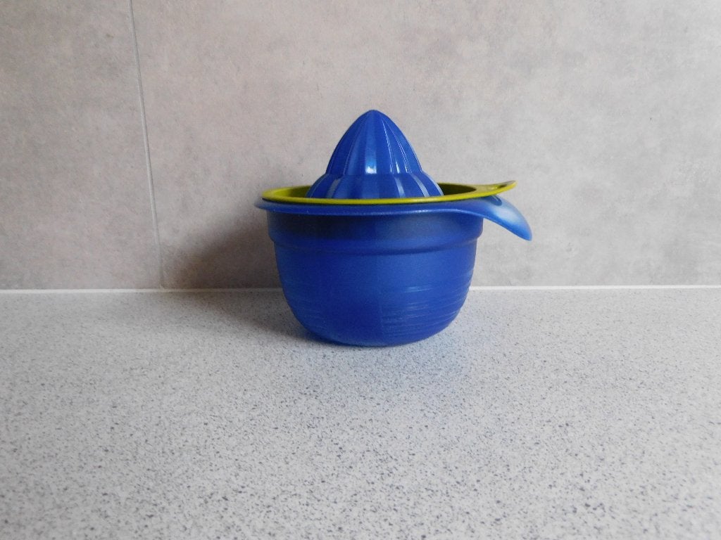 Tupperware Combiplus 650 ml. Citruspers Rasp Blauw Lime, Ophalen of Verzenden, Zo goed als nieuw, Blauw, Overige typen