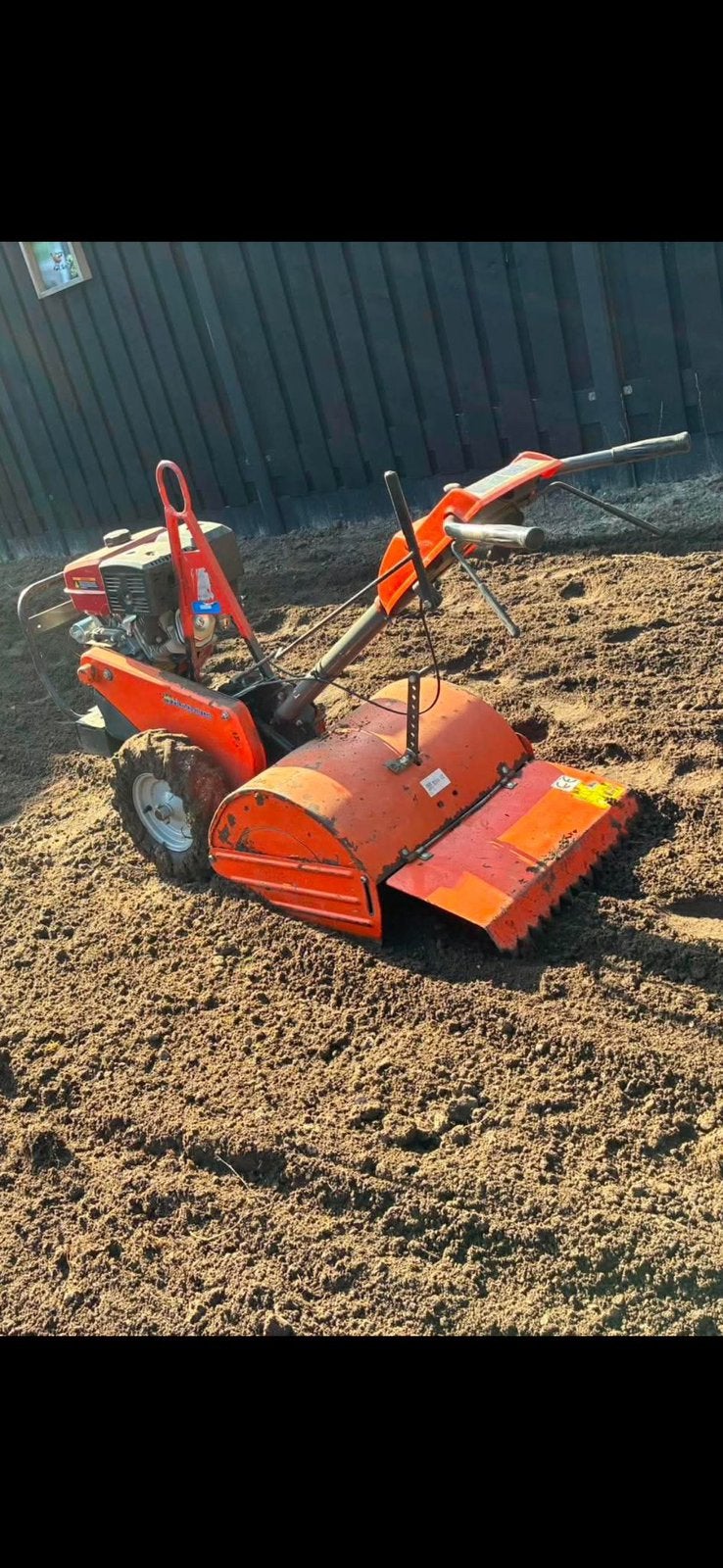 Te Huur: Husqvarna tuinfrees - krachtige grondfrees - 60cm, Ophalen of Verzenden, Gebruikt