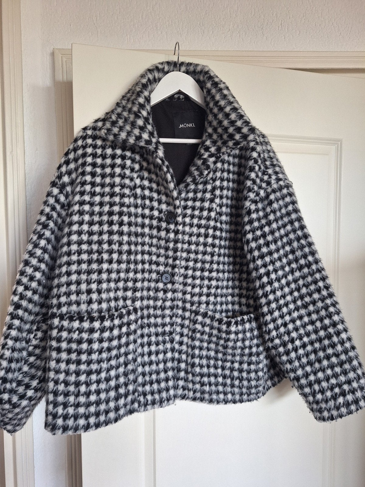 Monki jas met pied de poule ruitpatroon, maat L, Kleding | Dames, Ophalen of Verzenden