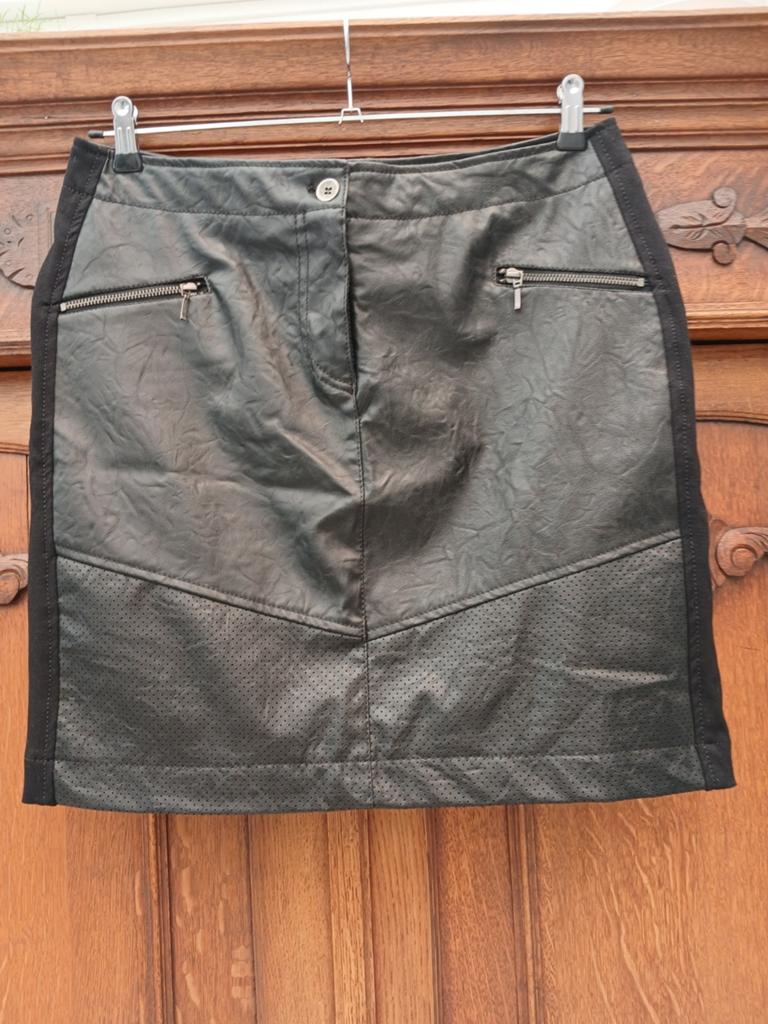 Dreamstar imitatie leren rok maat 42, Kleding | Dames, Rokken, Dreamstar, Zwart, Maat 42/44 (L), Ophalen of Verzenden