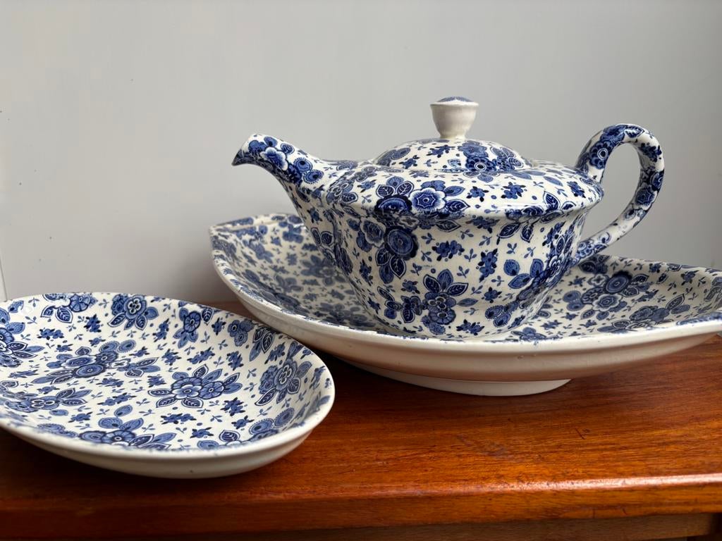 Societe Ceramique Maestricht: Beatrix - 2 schalen en theepot, Ophalen of Verzenden