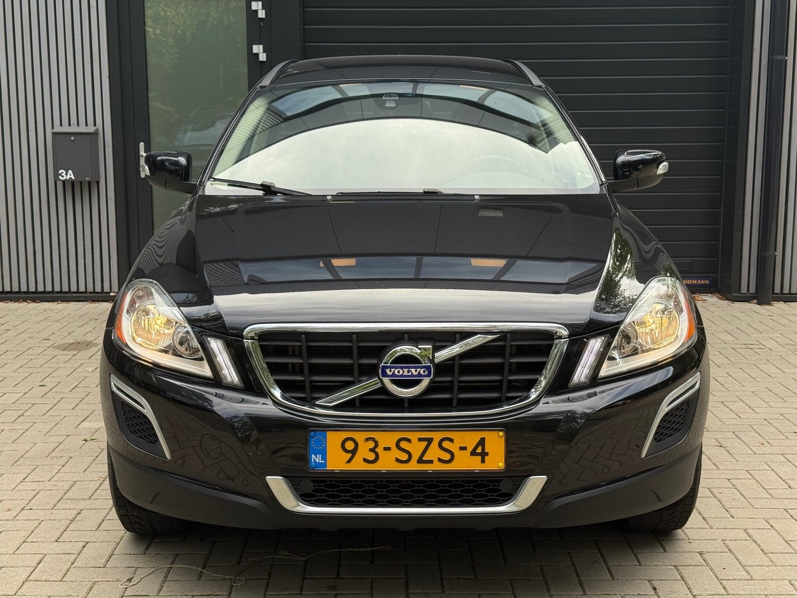 Volvo XC60 2.0 T5 Kinetic BTW (bj 2012, automaat), Auto's, Euro 5, 4 cilinders, 1598 kg, Zwart