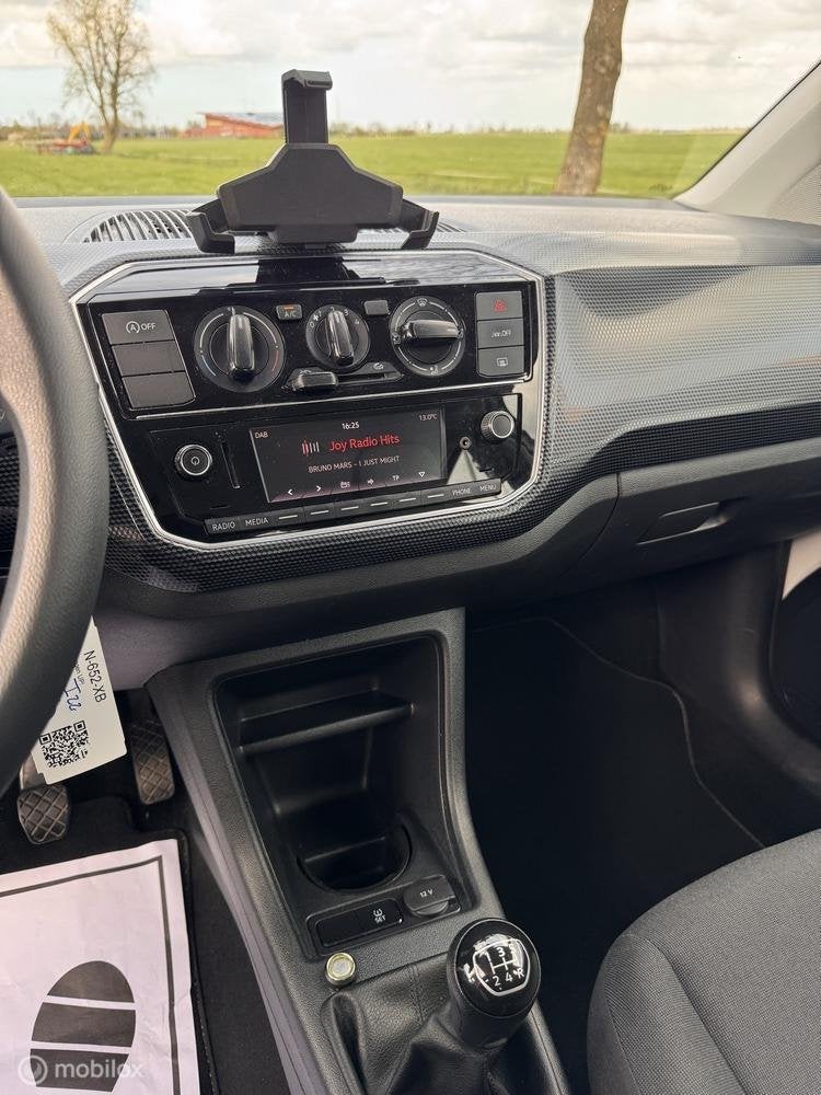 Foto 18 van Volkswagen Up! 1.0/DAB, Lane Assist Dealer onderhouden /BTW