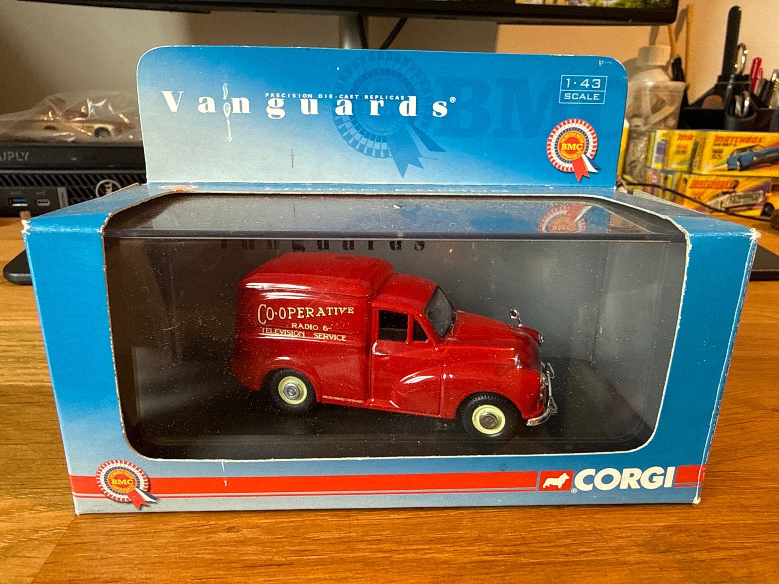 Vanguards Corgi Morris 1000 Van limited edition nieuw in box, Ophalen of Verzenden, Nieuw, Bus of Vrachtwagen, Vanguards