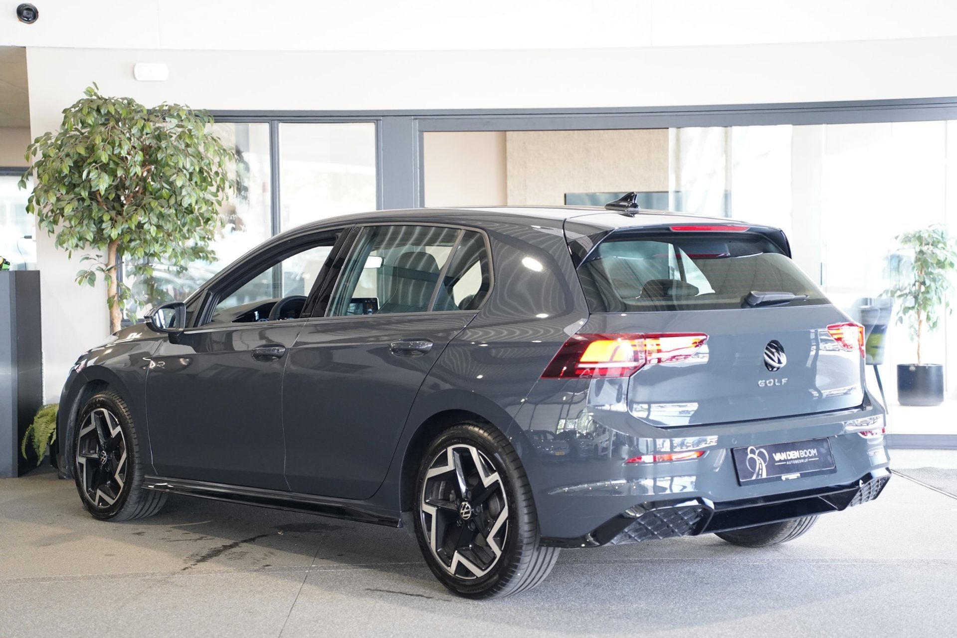 Volkswagen Golf 8.5 1.5 TSI 150PK 2x R-line Facelift Led ACC, Voorwielaandrijving, 680 kg, 4 cilinders, 150 pk