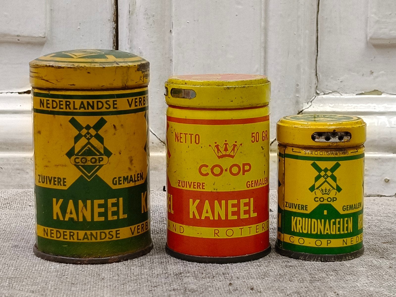 3 oude CO-OP kruidenblikjes, Ophalen of Verzenden, Gebruikt, Overige