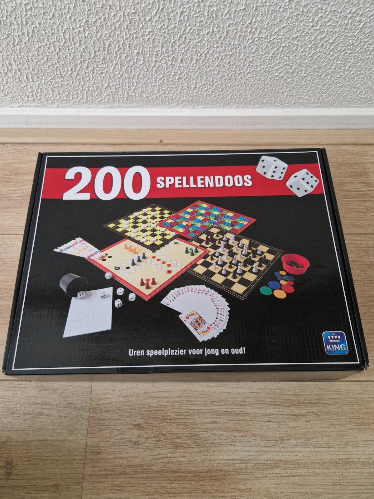 Spelletjes doos 200, Ophalen of Verzenden, Zo goed als nieuw