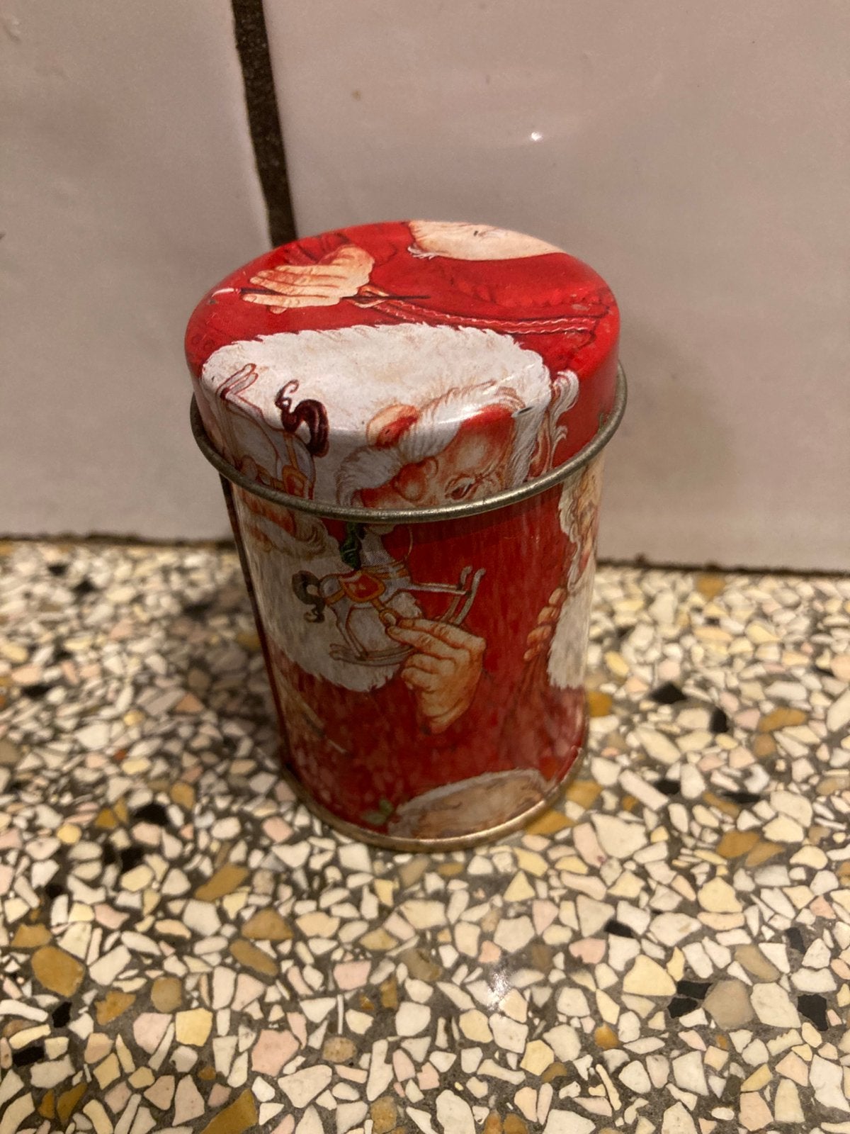 Kaars kerst in blikje, Ophalen of Verzenden, Zo goed als nieuw