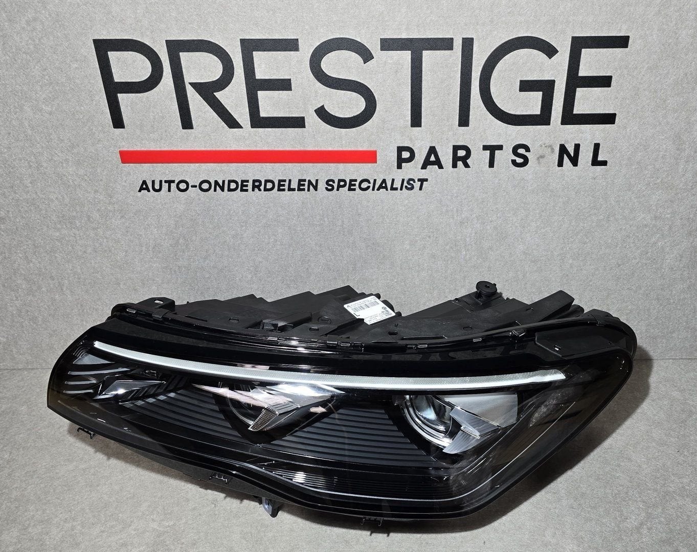 Koplamp VW Tiguan CT1 571 IQ LIGHT LED Compleet 571941113, Gebruikt, -, Volkswagen, Ophalen of Verzenden