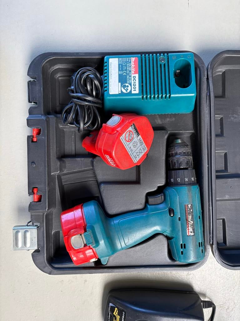 Makita Boormachine 14.4V met Accu en Lader, Ophalen of Verzenden, Gebruikt, Boormachine
