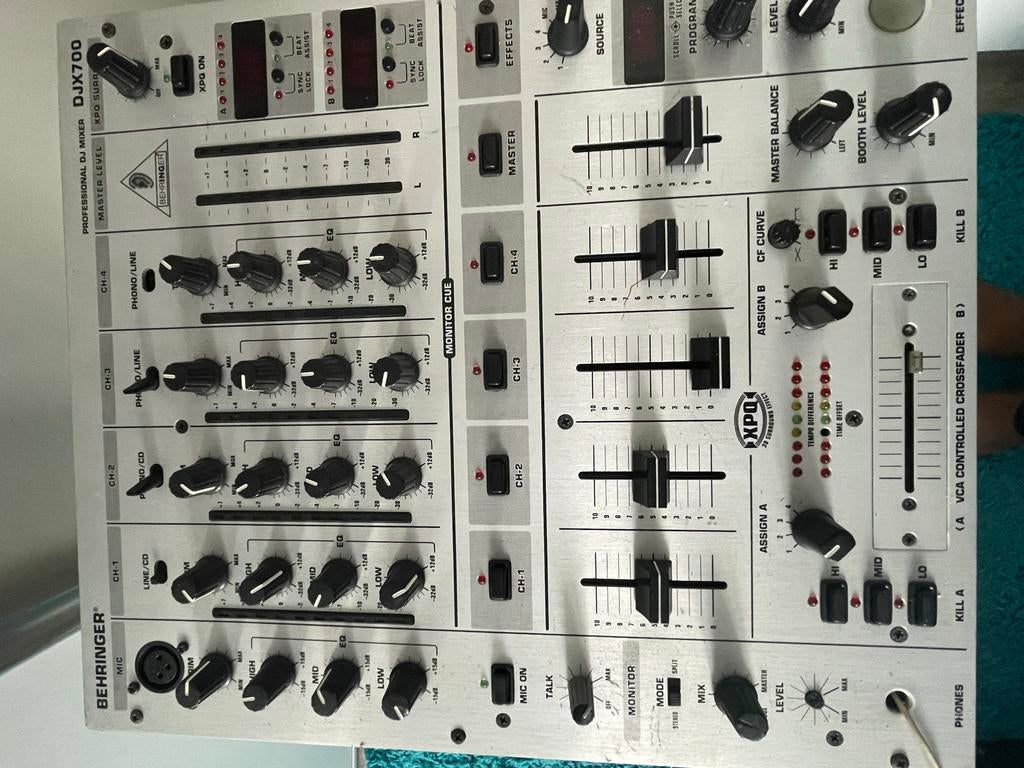 Behringer DJX700 Professionele DJ Mixer, Muziek en Instrumenten, Mengpanelen, Ophalen, Zo goed als nieuw
