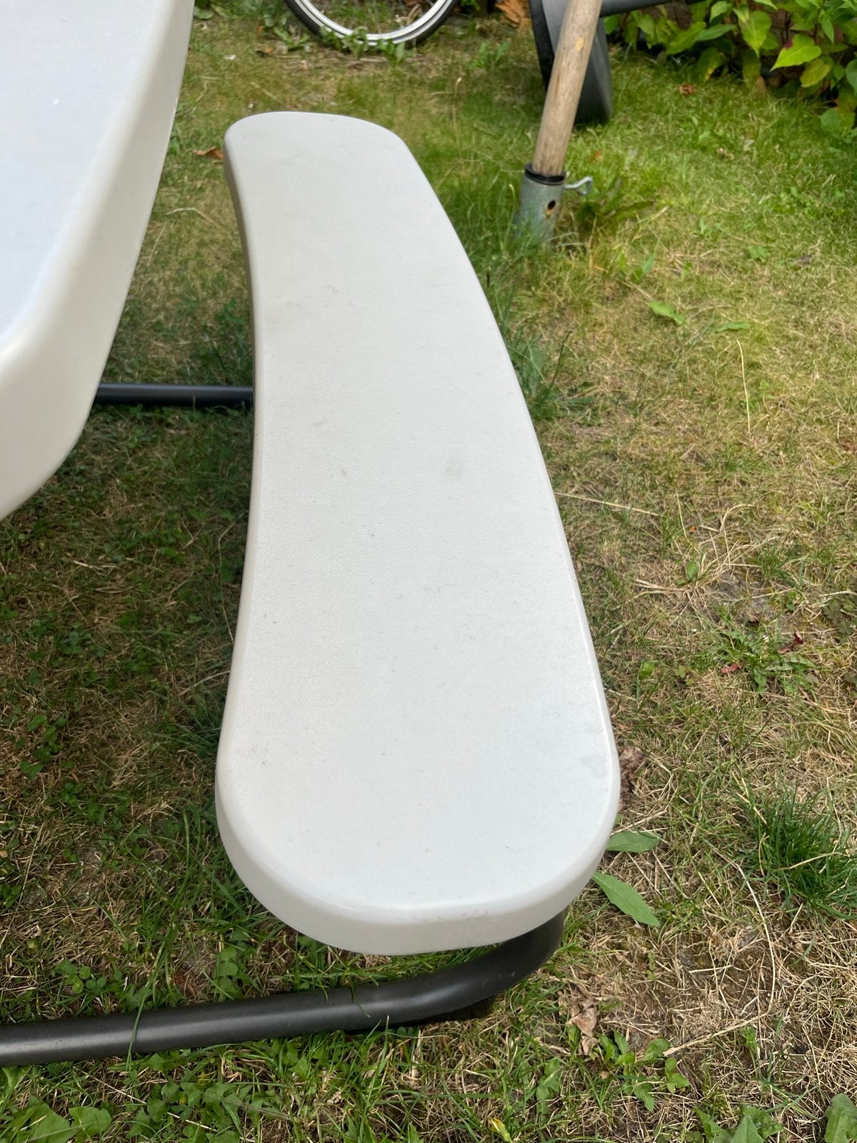 Lifetime opklapbare picknicktafel met gebruikssporen, Ophalen, Overige materialen, Gebruikt, Rechthoekig