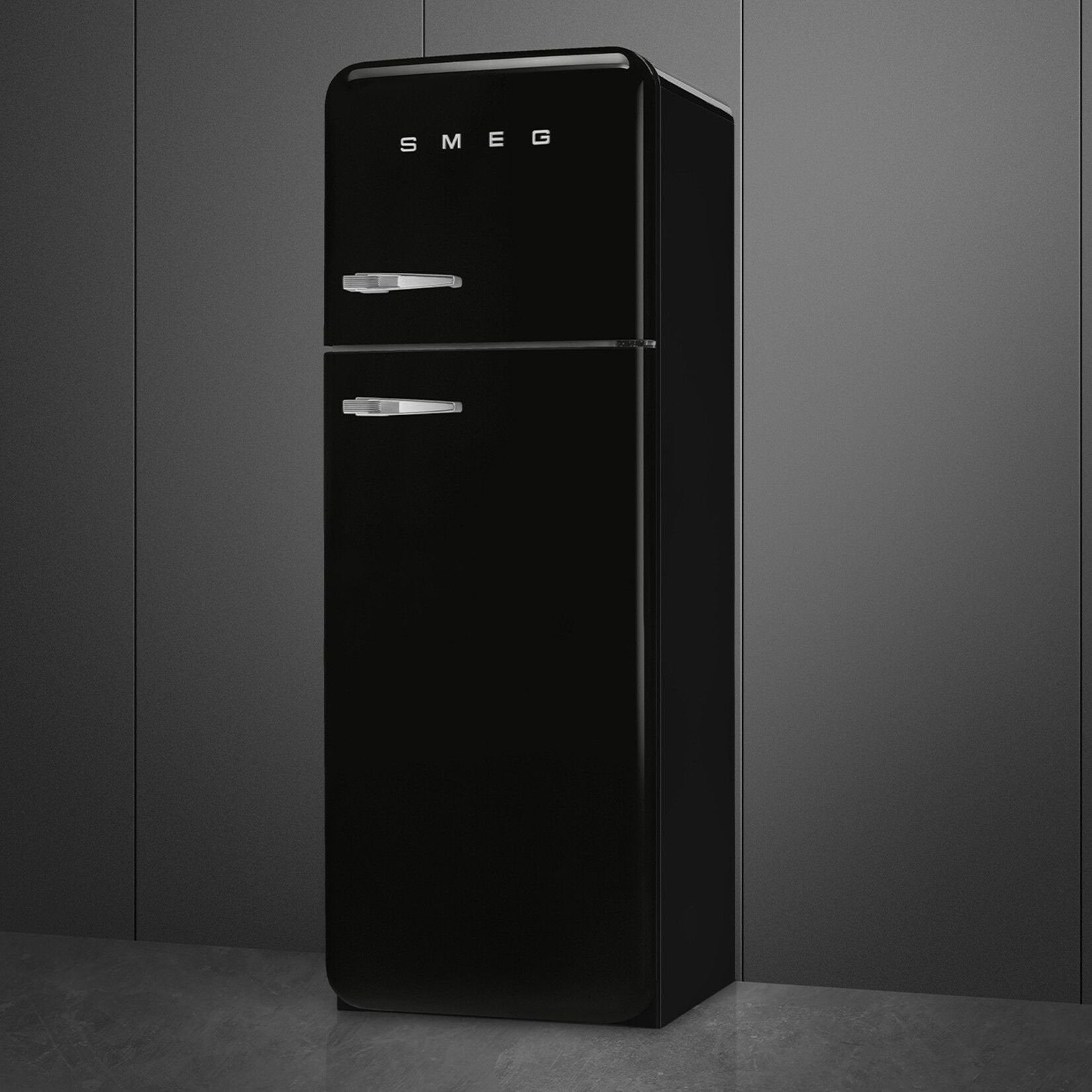 SMEG KOELKAST MET VRIESVAK BOVENIN. Model S30STRP5, Ophalen of Verzenden, Zo goed als nieuw