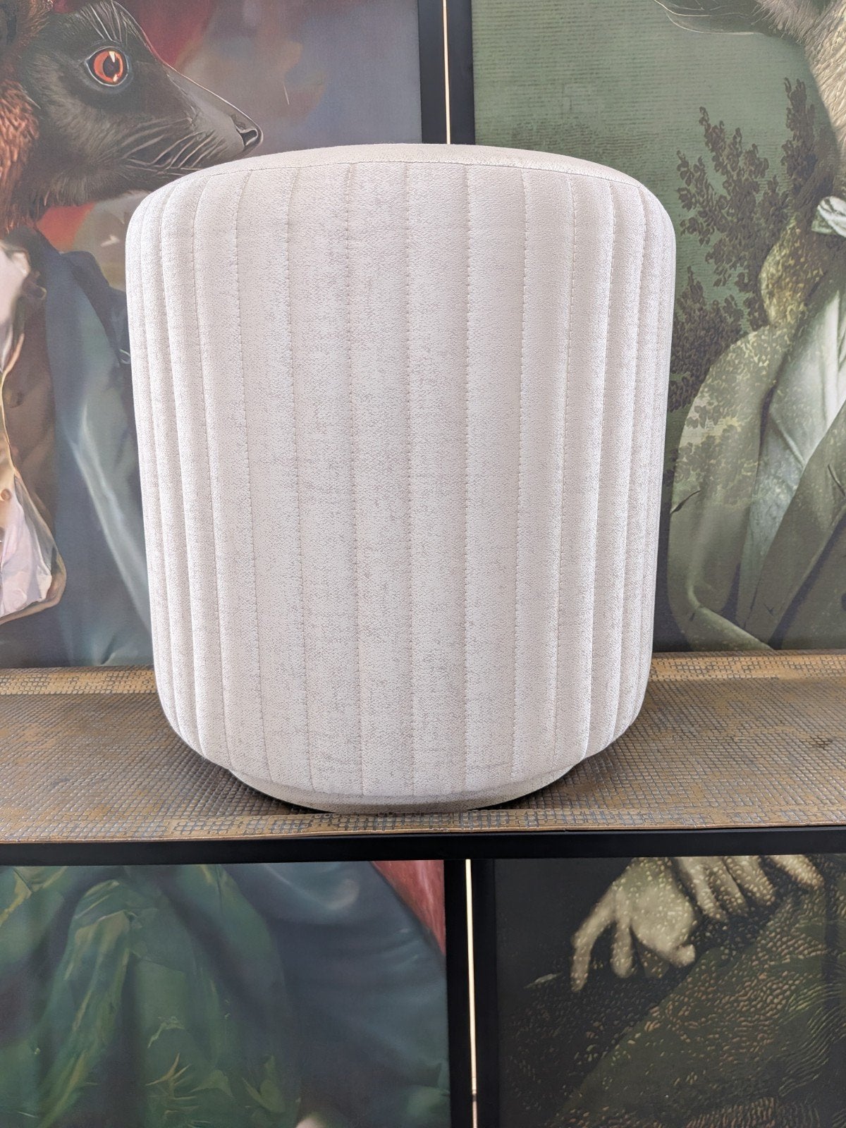Stijlvolle Crèmekleurige Poef/Voetenbank - Zo goed als nieuw, Minder dan 50 cm, Minder dan 50 cm, Ophalen of Verzenden, Zo goed als nieuw