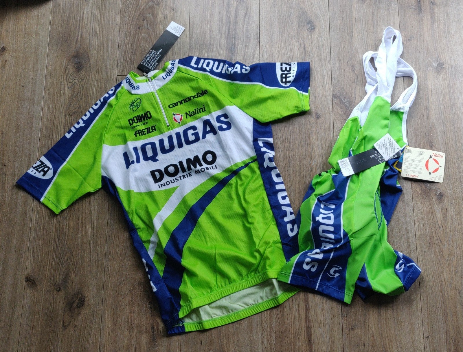 Wielershirt+broek Liquigas 2010 Nieuw, Ophalen of Verzenden, Nieuw, Kleding