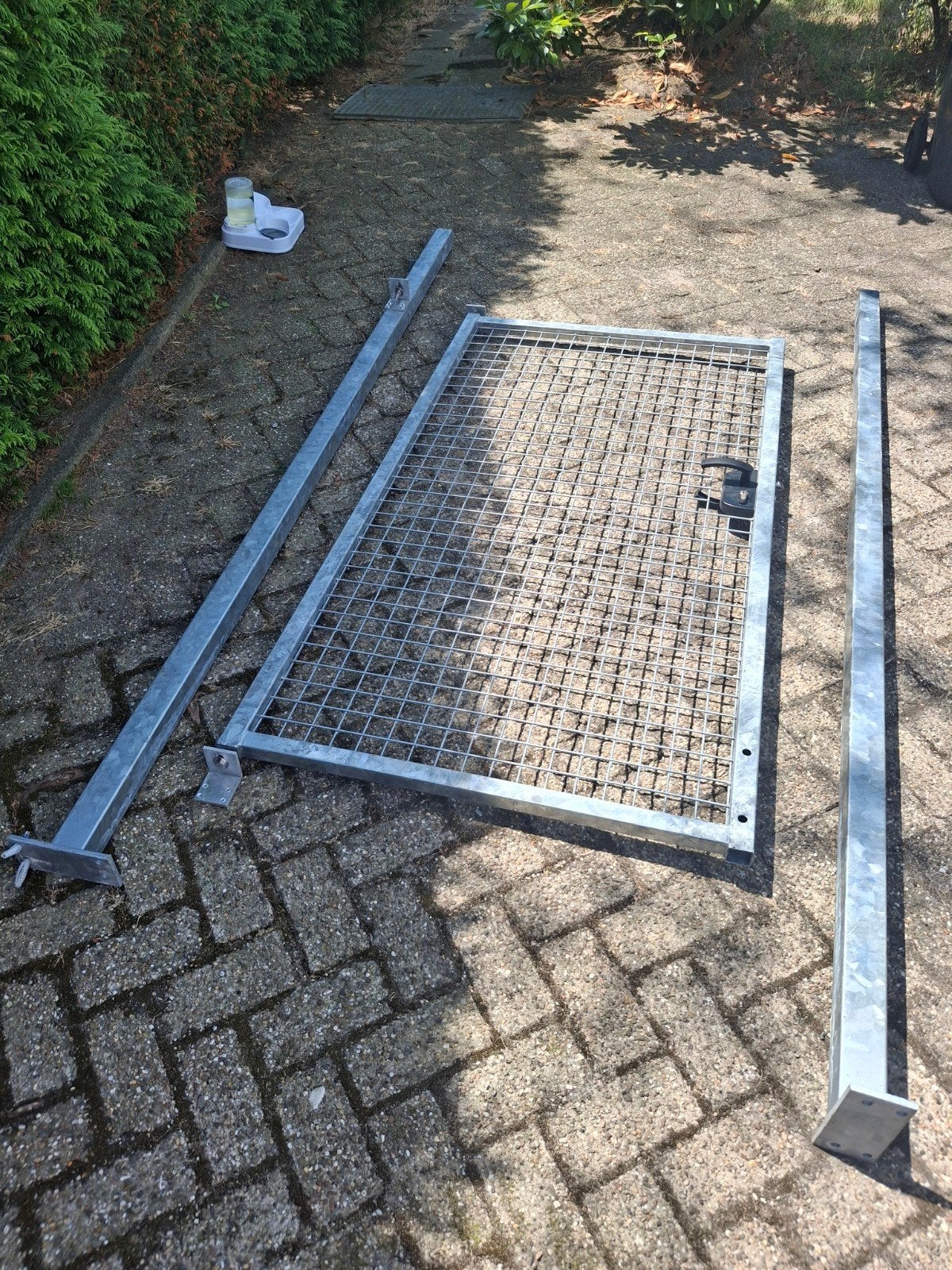 Gegalvaniseerde metalen poort met palen - 173x93cm, Ophalen